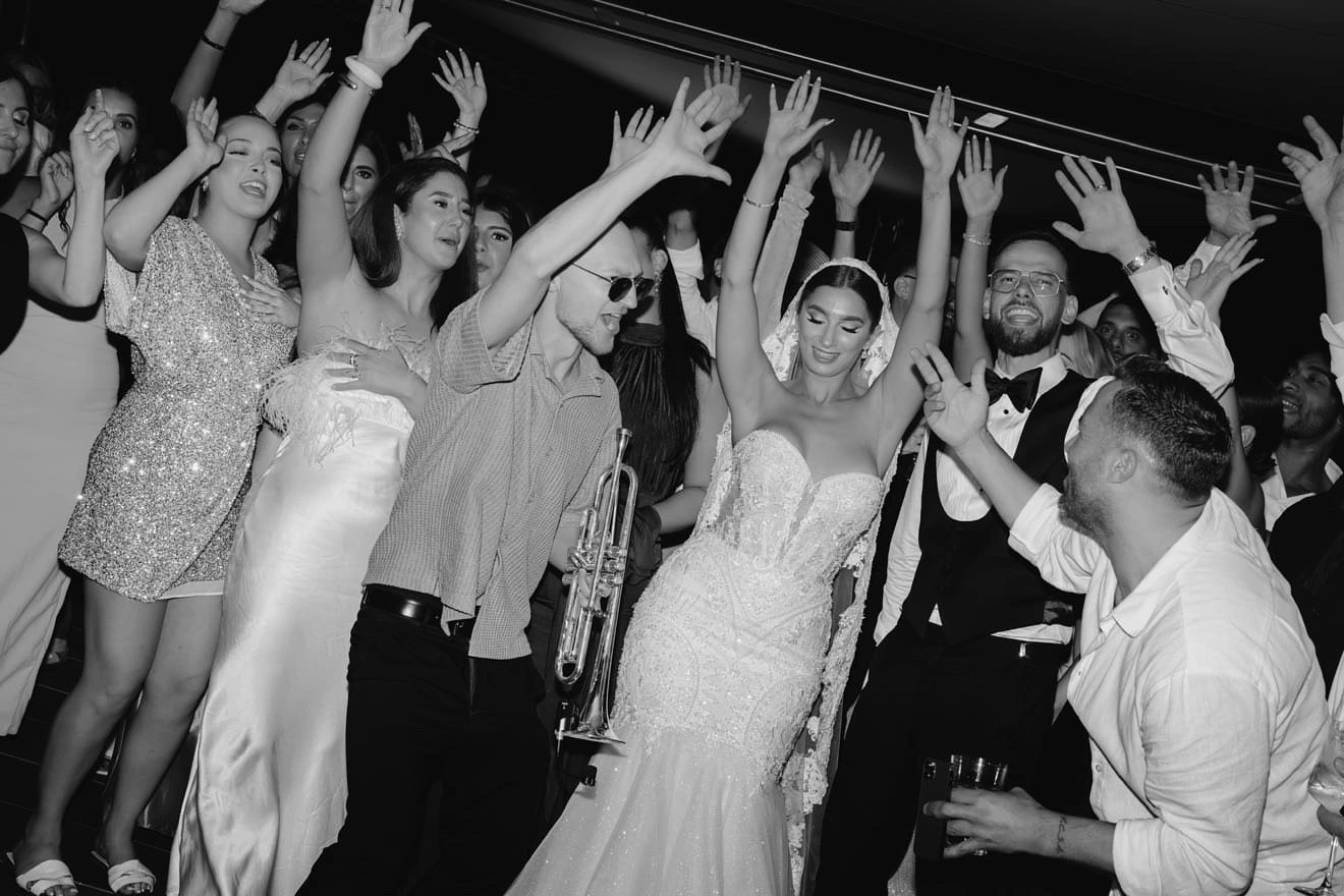 DJ Heidelberg – FINNÉSS begleitet Hochzeiten & Events weltweit mit Livemusik